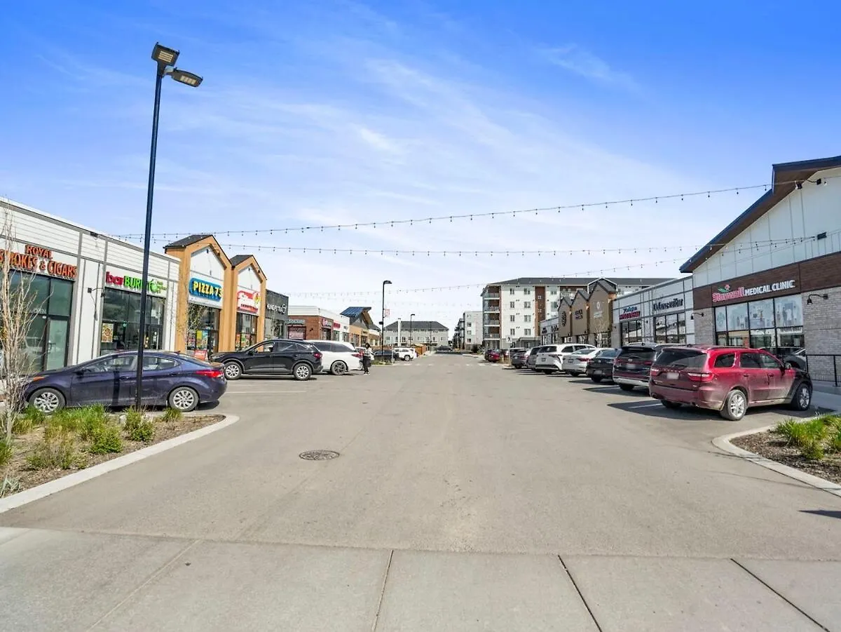 2-Bedroom Suite Near Yyc Airport Canada