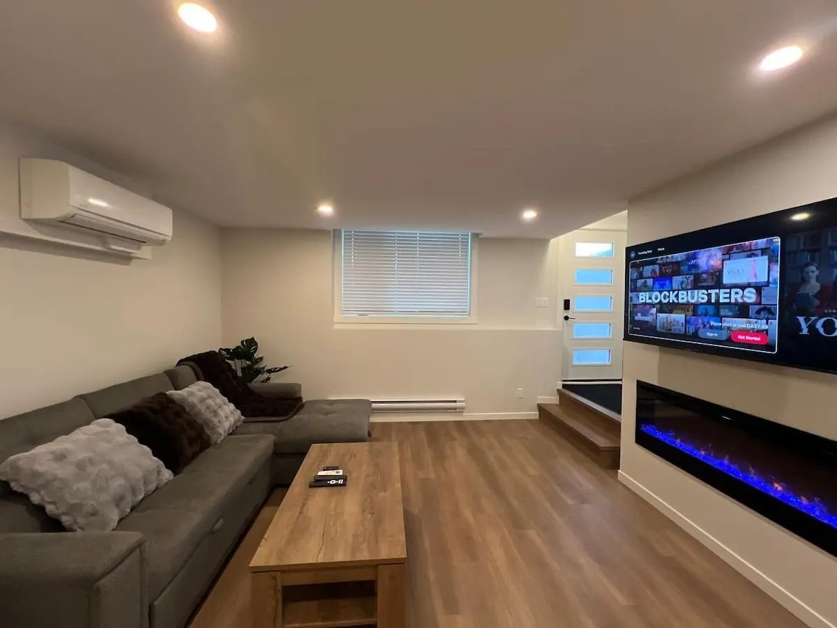 2-Bedroom Suite Near Yyc Airport Apartment