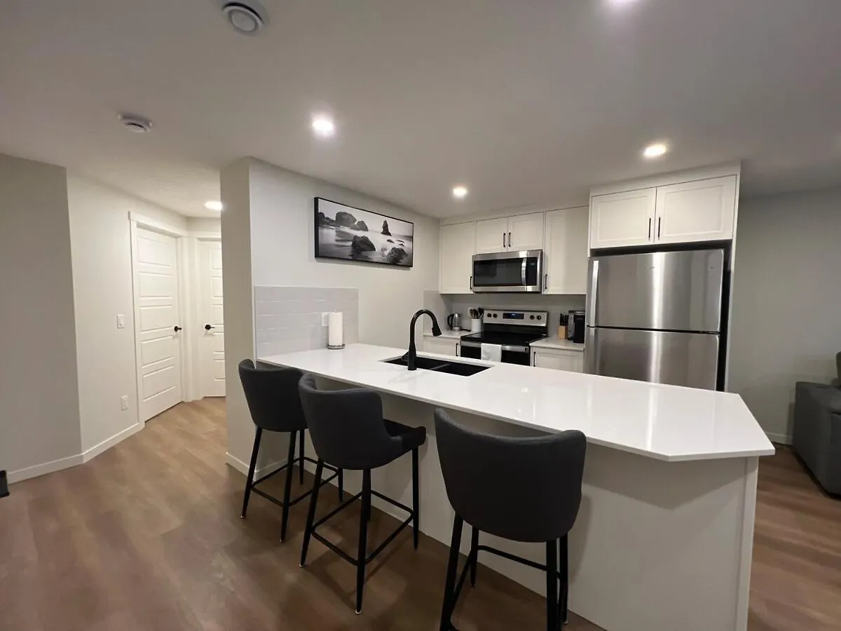 Appartement 2-Bedroom Suite Near Yyc Airport