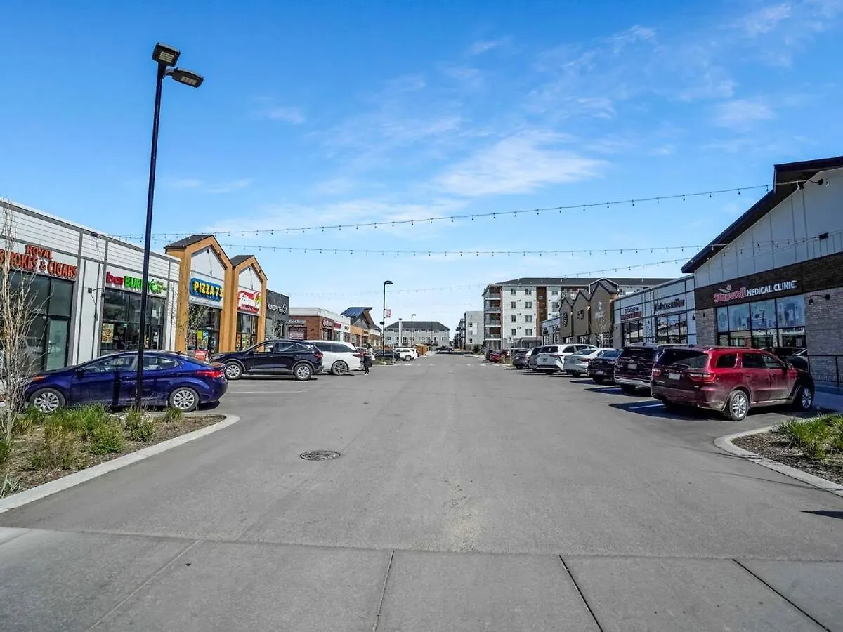 2-Bedroom Suite Near Yyc Airport